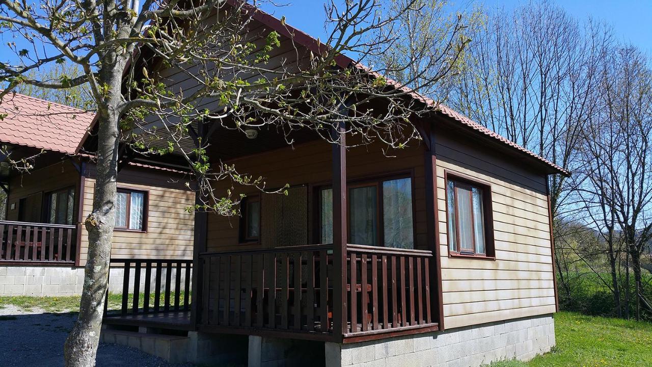 Camping - Bungalows La Soleia D'Oix Extérieur photo